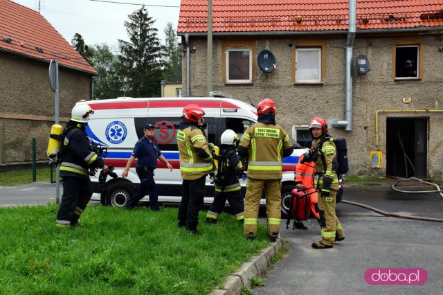 Pożar domu przy ul. Nowowiejskiej w Dzierżoniowie