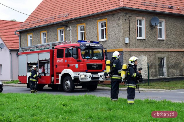Pożar domu przy ul. Nowowiejskiej w Dzierżoniowie