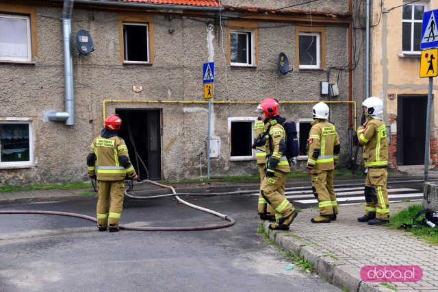 Pożar domu przy ul. Nowowiejskiej w Dzierżoniowie