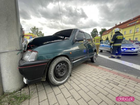 Kolizja na skrzyżowaniu ulic w Pieszycach