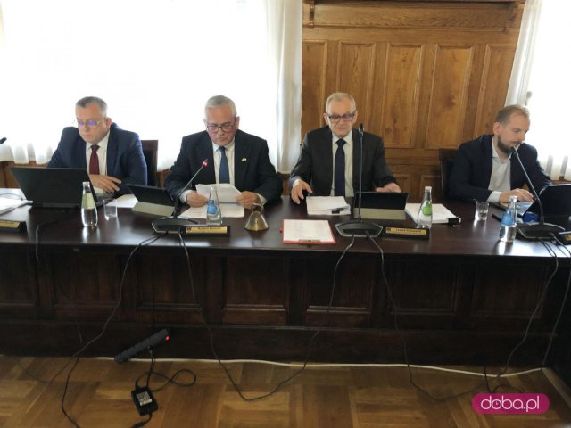 Nie dla spalarni w Bielawie! Mieszkańcy na sesji RM w Bielawie!