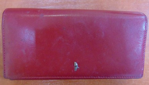 Bielawscy policjanci odzyskali portfel z niemal całą zawartością