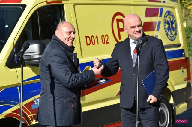 Nowy ambulans w Szpitalu Powiatowym w Dzierżoniowie
