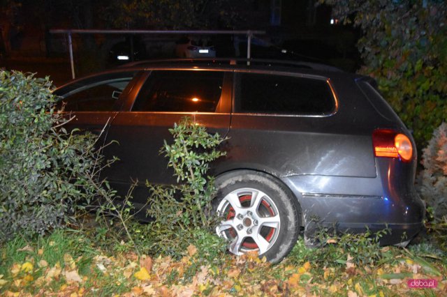 Volkswagenem wjechał w ogrodzenie
