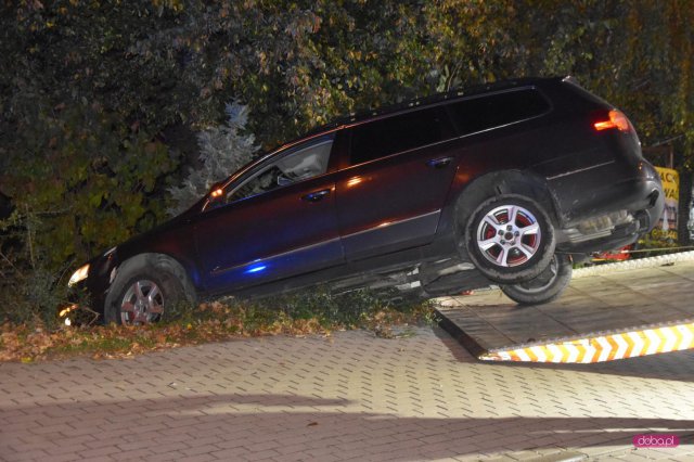 Volkswagenem wjechał w ogrodzenie