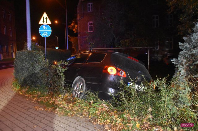 Volkswagenem wjechał w ogrodzenie