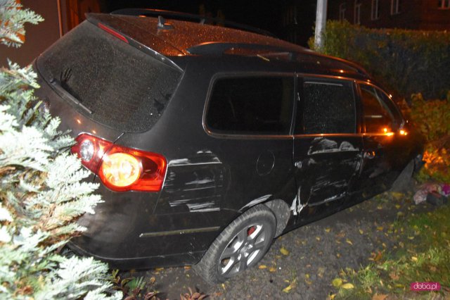 Volkswagenem wjechał w ogrodzenie