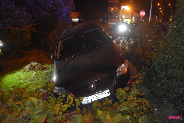 Volkswagenem wjechał w ogrodzenie