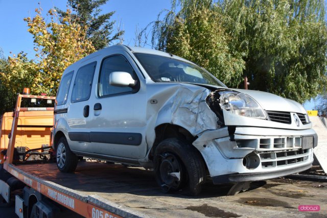 Renault uderzyło w latarnię