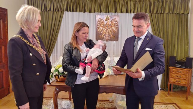 Wyprawki dla nowo narodzonych dzieci w gminie Łagiewniki