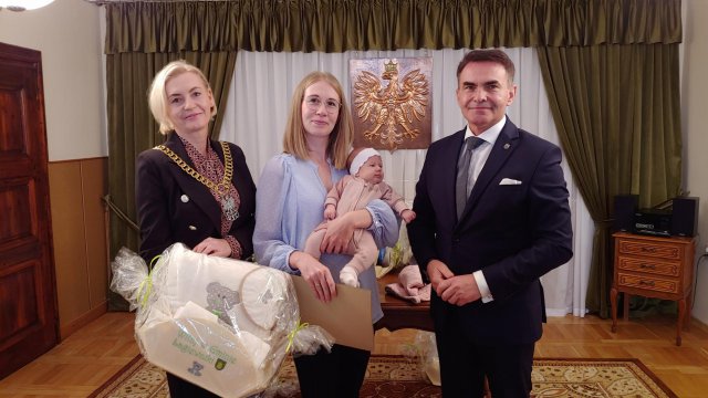 Wyprawki dla nowo narodzonych dzieci w gminie Łagiewniki