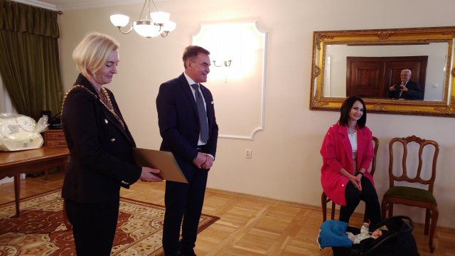 Wyprawki dla nowo narodzonych dzieci w gminie Łagiewniki