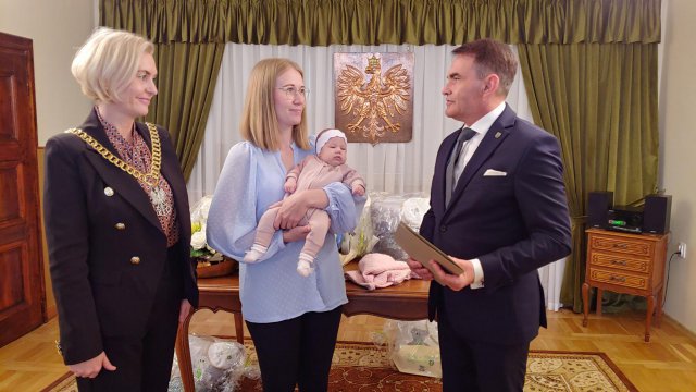 Wyprawki dla nowo narodzonych dzieci w gminie Łagiewniki