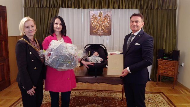 Wyprawki dla nowo narodzonych dzieci w gminie Łagiewniki