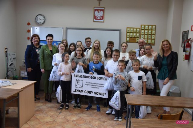 Szkoła Podstawowa w Ostroszowicach Ambasadorem Gór Sowich