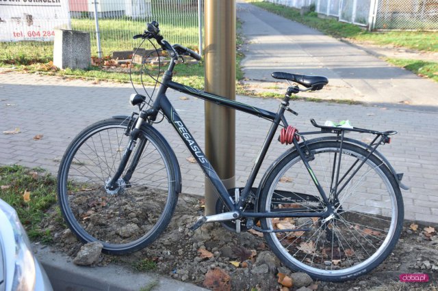 Zderzenie mazdy z rowerzystą w Dzierżoniowie