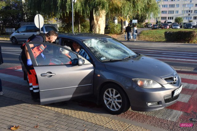 Zderzenie mazdy z rowerzystą w Dzierżoniowie