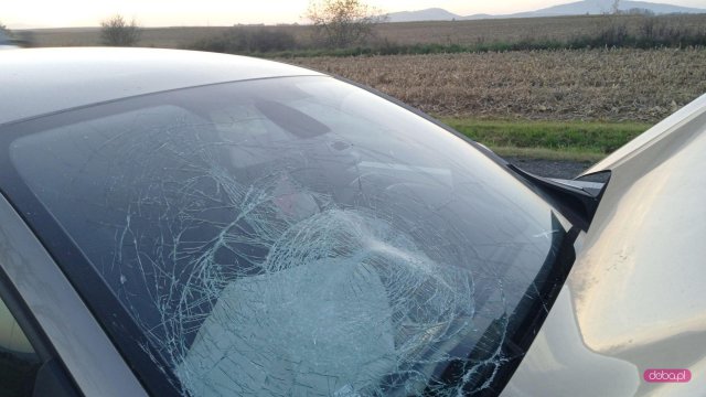 Zderzenie trzech pojazdów na ósemce 