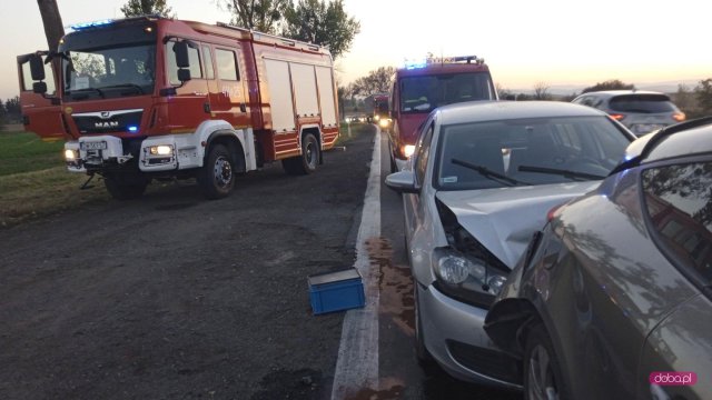 Zderzenie trzech pojazdów na ósemce 