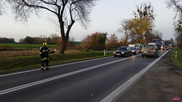 Zderzenie trzech pojazdów na ósemce 