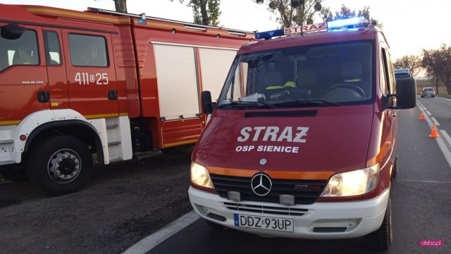 Zderzenie trzech pojazdów na ósemce 