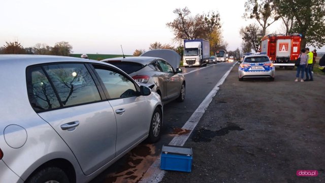 Zderzenie trzech pojazdów na ósemce 