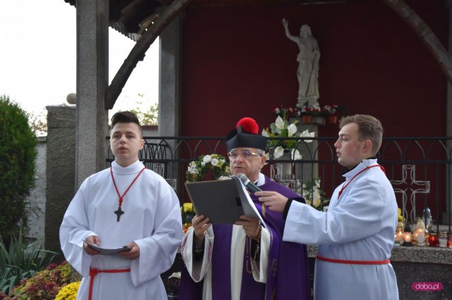 cmentarz w Pieszycach