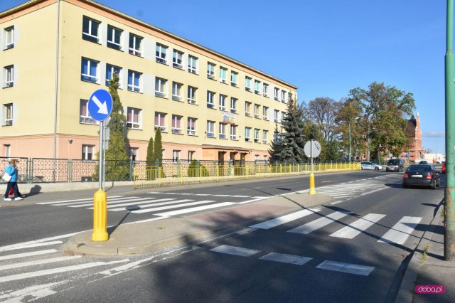 Potrącił kobietę na pasach i uciekł
