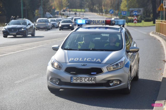 Potrącił kobietę na pasach i uciekł