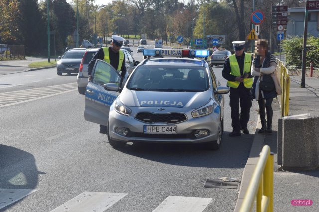 Potrącił kobietę na pasach i uciekł