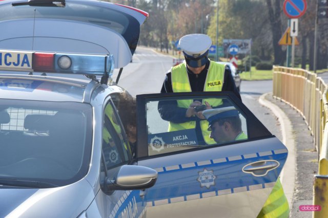 Potrącił kobietę na pasach i uciekł