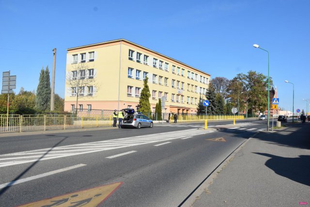 Potrącił kobietę na pasach i uciekł