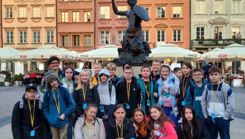 Uczniowie z Dzierżoniowa zwiedzają Polskę dzięki dodatkowym środkom 