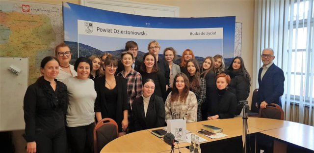 Pierwsze spotkanie Młodzieżowego Zespołu Doradczego Powiatu Dzierżoniowskiego