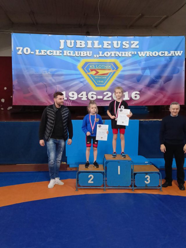 Dobry występ zapaśników SOWA Pieszyce na turnieju we Wrocławiu