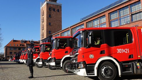 Samochód ratowniczo-gaśniczy dla dzierżoniowskiej straży pożarnej