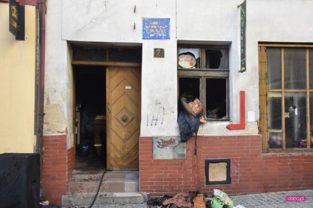 Pożar na Krasickiego w Dzierżoniowie. Jedna osoba ciężko ranna - LPR w akcji!