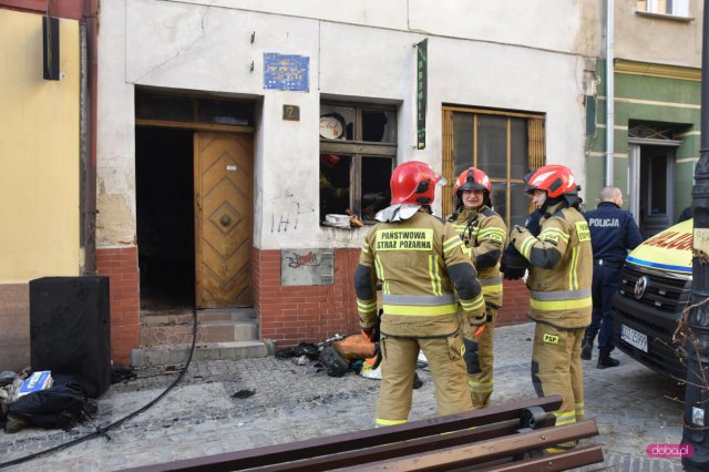 Pożar na Krasickiego w Dzierżoniowie. Jedna osoba ciężko ranna - LPR w akcji!