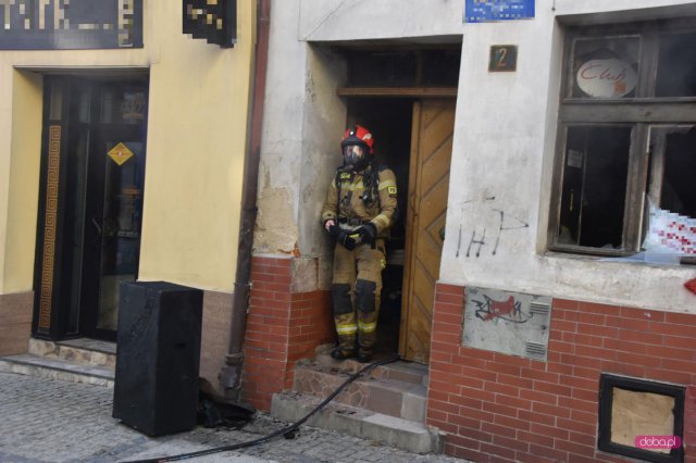 Pożar na Krasickiego w Dzierżoniowie. Jedna osoba ciężko ranna - LPR w akcji!