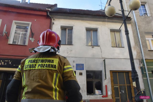 Pożar na Krasickiego w Dzierżoniowie. Jedna osoba ciężko ranna - LPR w akcji!