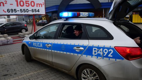 Pijany kierowca citroena na drodze Dzierżoniów - Bielawa