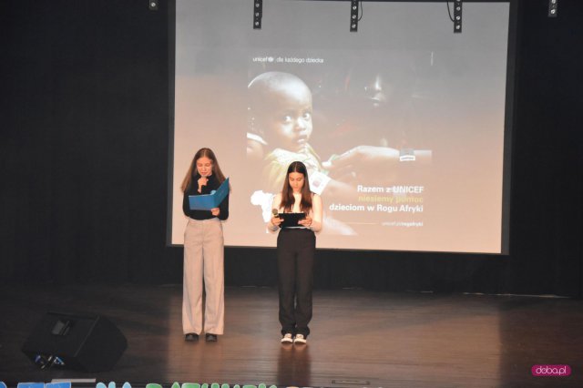 SP nr 10 w Bielawie na ratunek dzieciom z Afryki w ramach akcji UNICEF