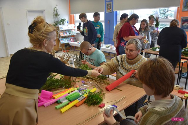 Powiatowe Warsztaty Plastyczne „Palmy Wielkanocne”