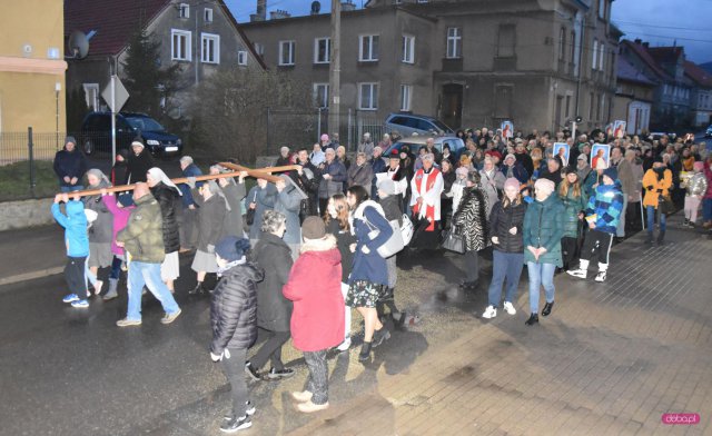 Droga Krzyżowa ulicami Pieszyc