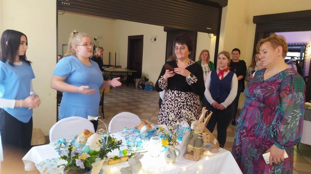 III miejsce uczennic Zespołu Szkół Cechu Rzemiosł Różnych w Bielawie
