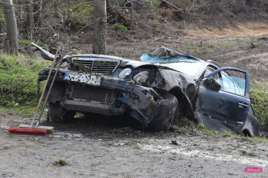Wypadek na drodze Dobrocin - Dzierżoniów 
