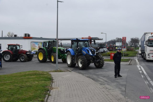 Protest rolników na ósemce. Ciągniki w Łagiewnikach