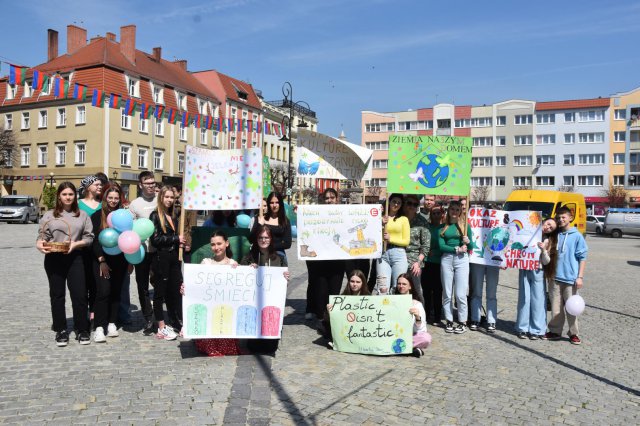 Młodzieżowy happening w Dzierżoniowie