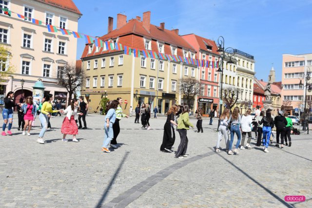 Młodzieżowy happening w Dzierżoniowie