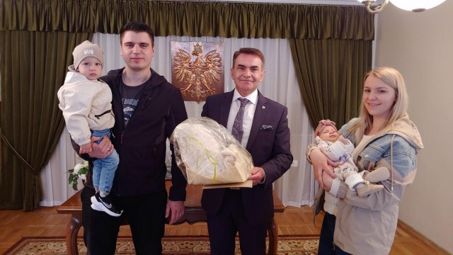 Wyprawki dla nowo narodzonych dzieci w gminie Łagiewniki